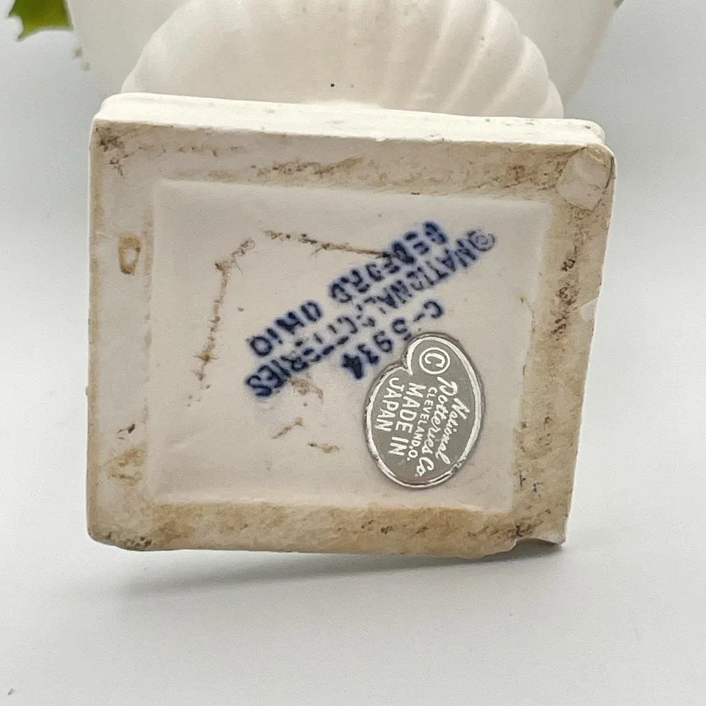 Vintage‎ National Potteries Japan White Urn Planter Faux Holly 1950s–1970s